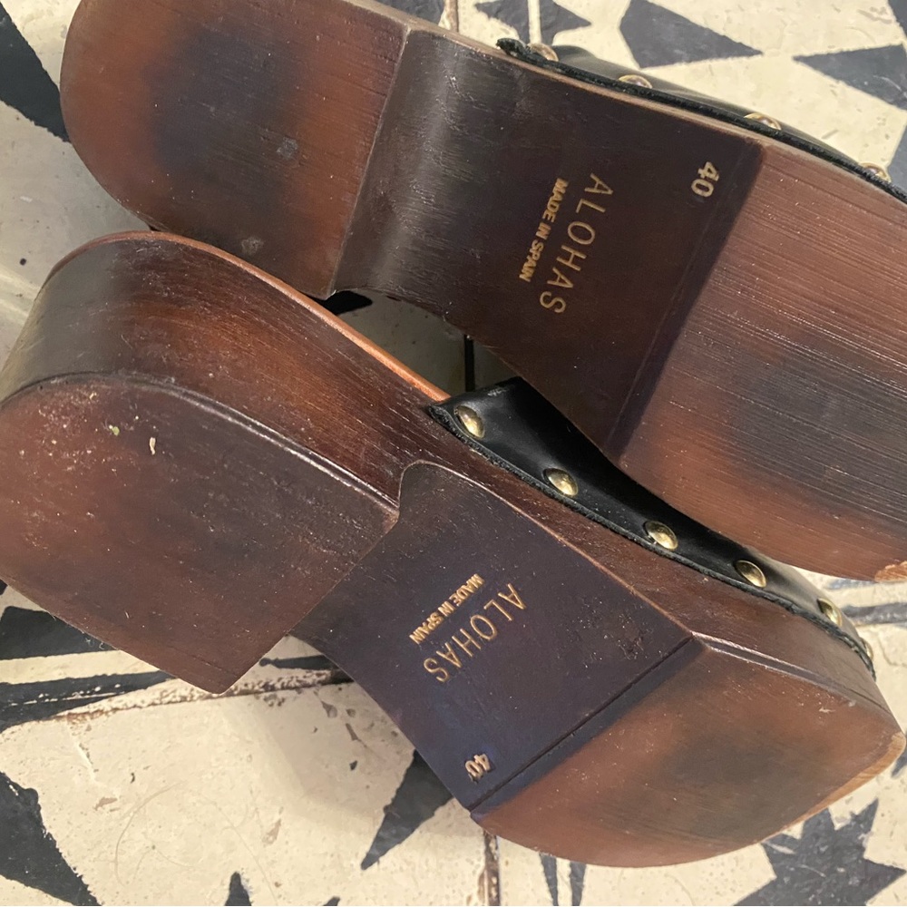 Alohas Leather Platform Clogs - Picture 5 of 5